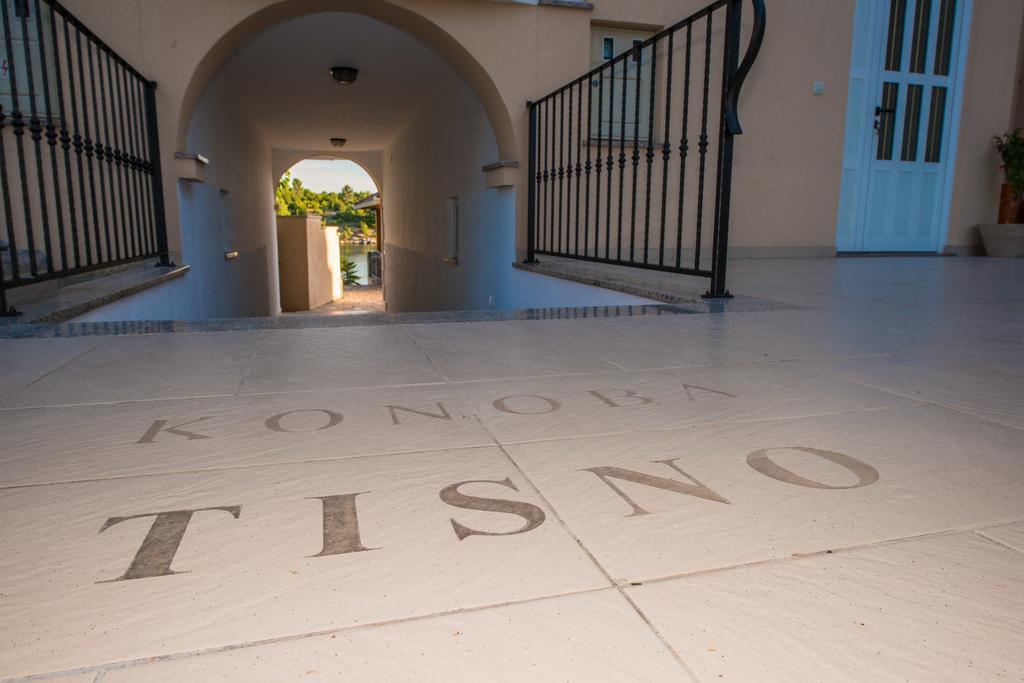 Apartments & Villa Tisno Обровац Экстерьер фото