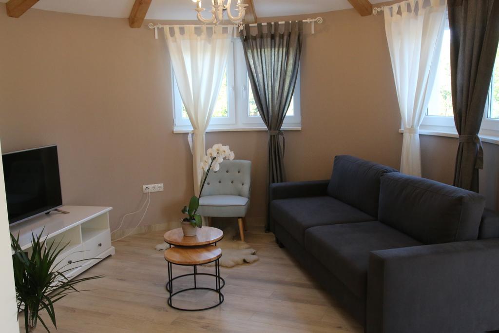 Apartments & Villa Tisno Обровац Экстерьер фото