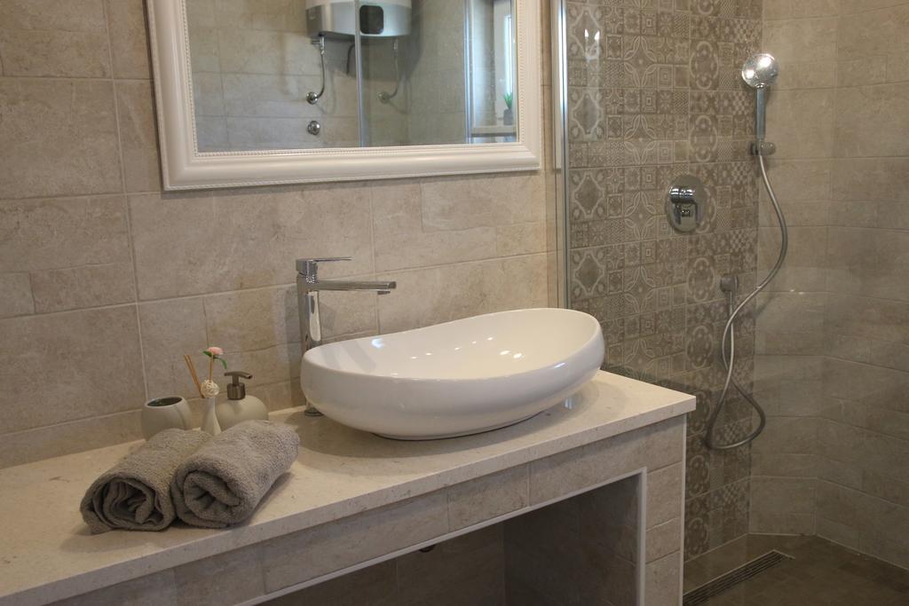 Apartments & Villa Tisno Обровац Экстерьер фото